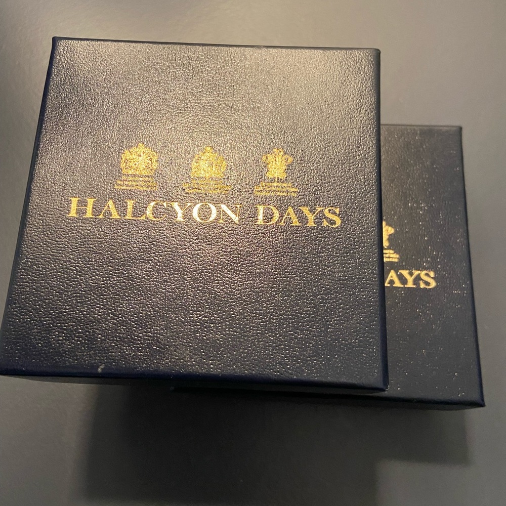 Halcyon Bangle - Picture 4 of 4